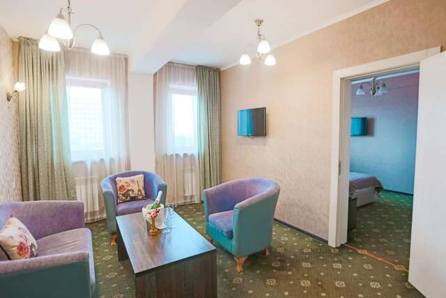 Отель Отель Golden Palace Алматы-37